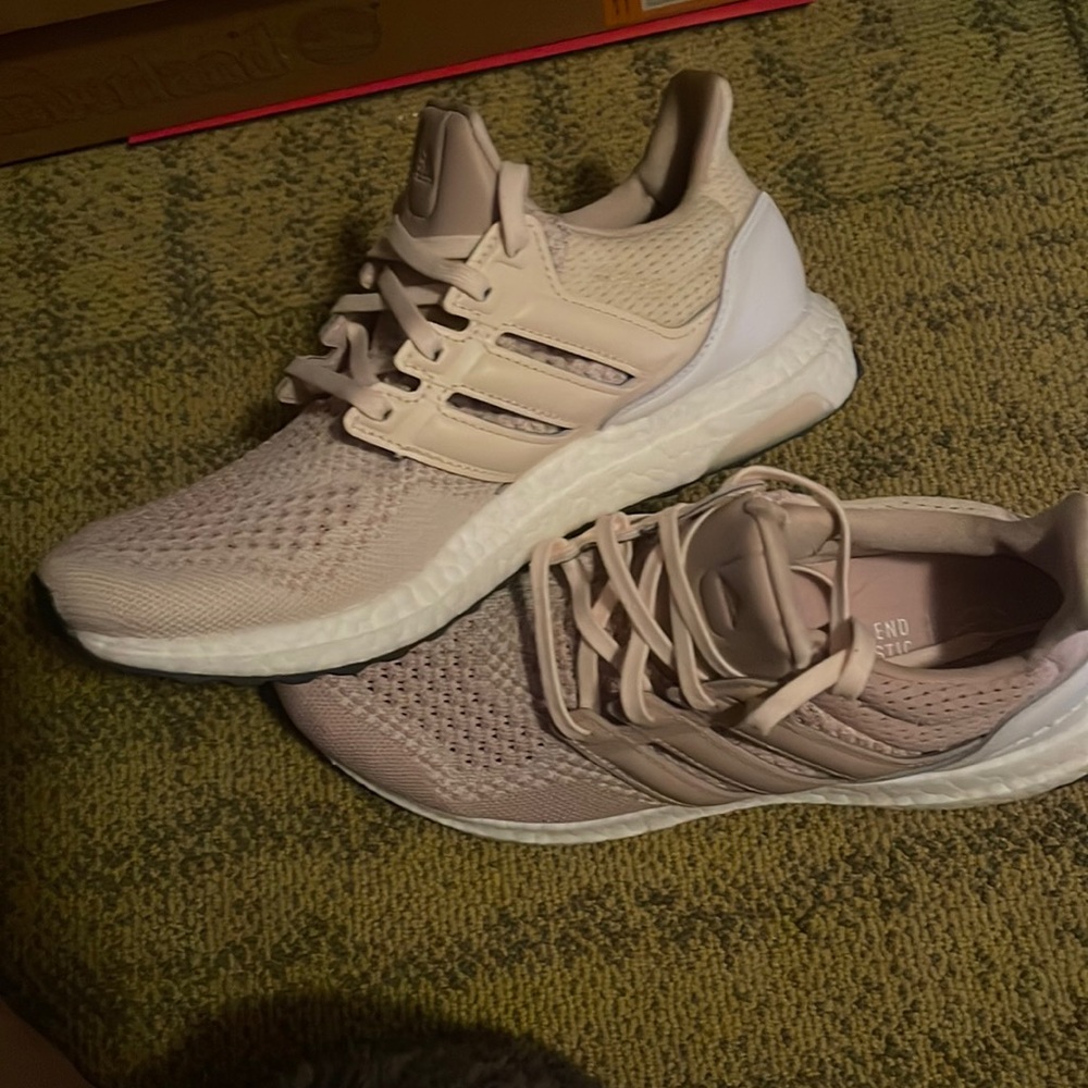 New never worn womens adidas ultra boost in beige